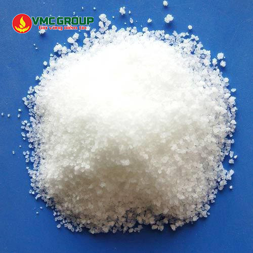 Natri metasilicat có dạng chất rắn màu trắng trong