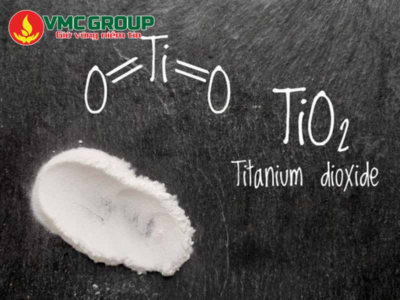 Titanium Dioxide có dạng bột màu trắng