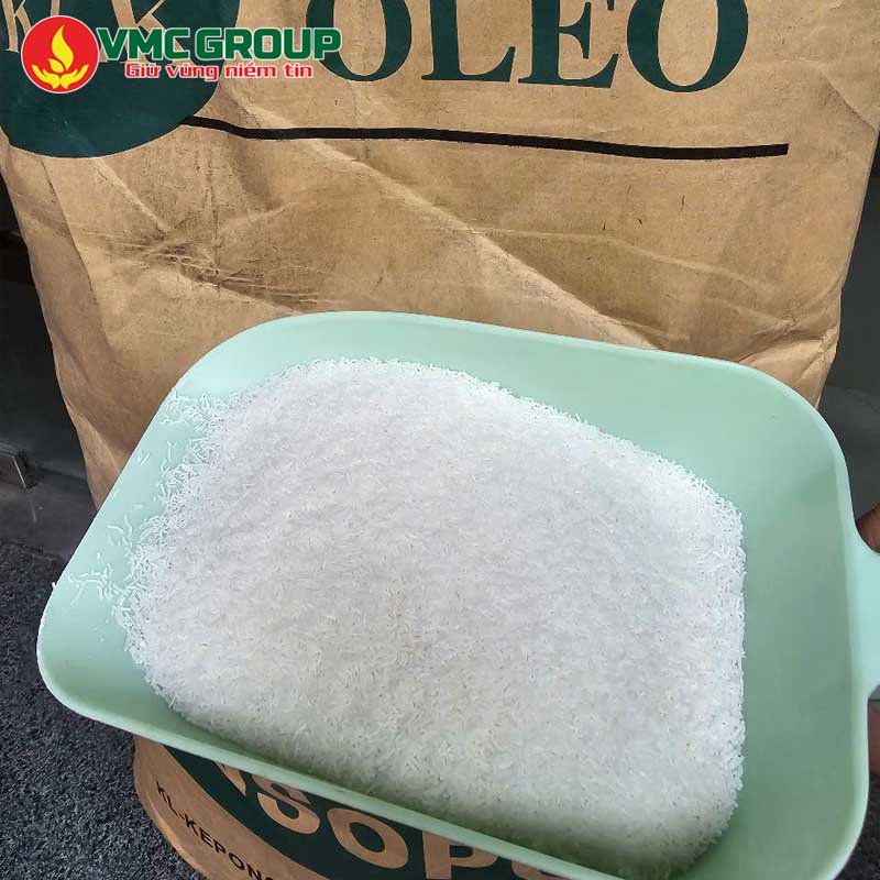 Hóa chất SLS có dạng rắn màu trắng